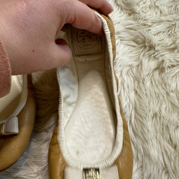 Tory Burch Tan/White Leather Scrunch Ballerina Flats Women's 7.5M - Picture 3 of 6
